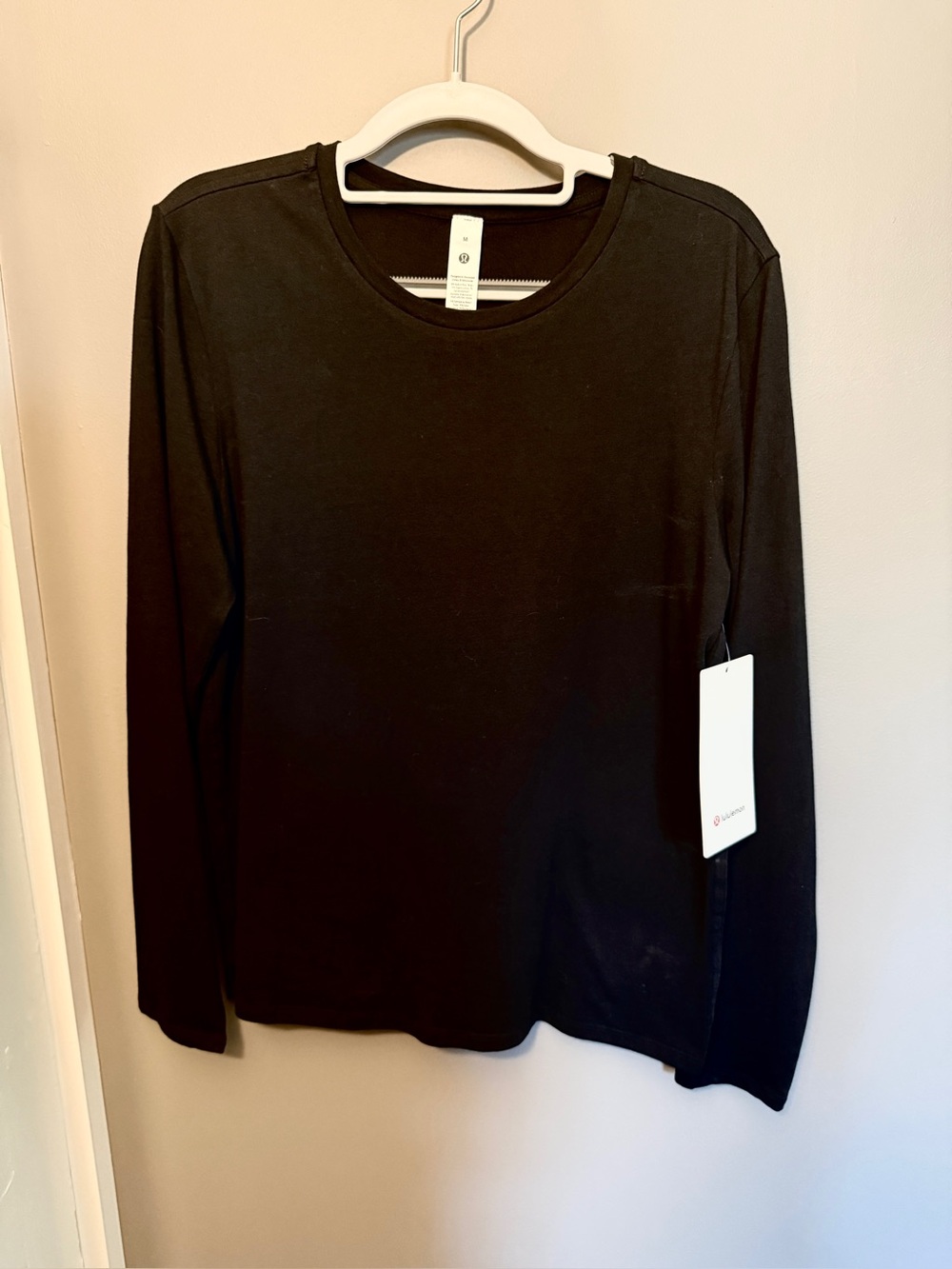 Lululemon Black Long Sleeve Crewneck Top